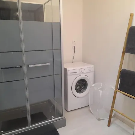 펜션 De 100m2 Avec Terrasse