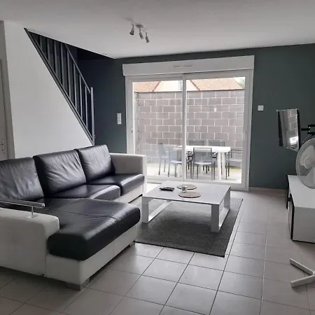 De 100m2 Avec Terrasse 펜션 Wardrecques