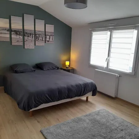 De 100m2 Avec Terrasse 펜션 *