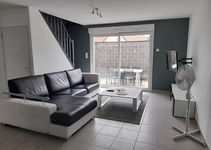 De 100m2 Avec Terrasse Holiday home Wardrecques